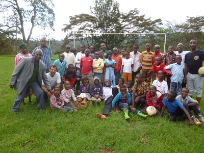 kids-at-soccer-field